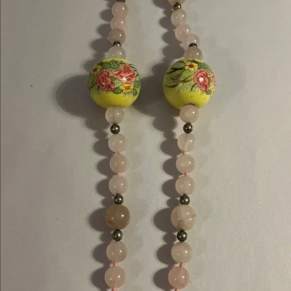 Vintage Rose Quartz Beaded Necklace with Painted Floral Accent Beads - Picture 4 of 5